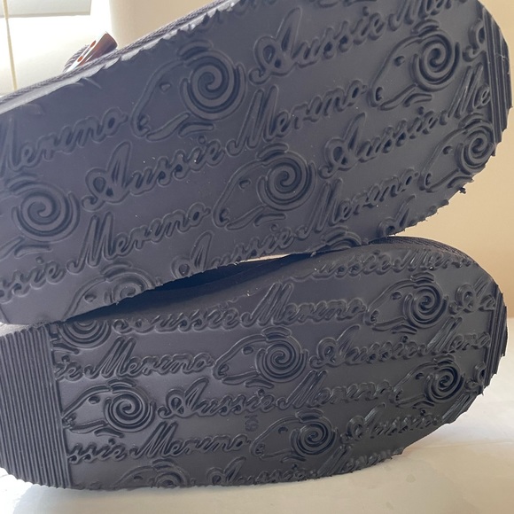 NWOT Aussie Merino Suede Kids Comfortable Boots - Picture 4 of 5